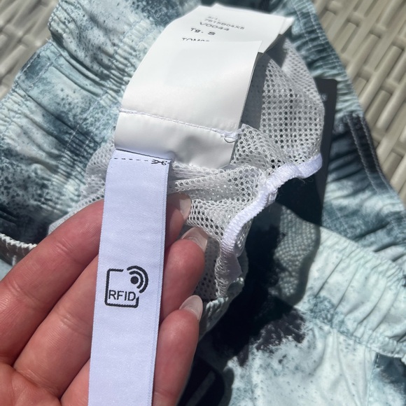 Stone Island Men's Blue Reef Camo Swim Shorts Size Small NWT Designer Resort - Picture 9 of 16